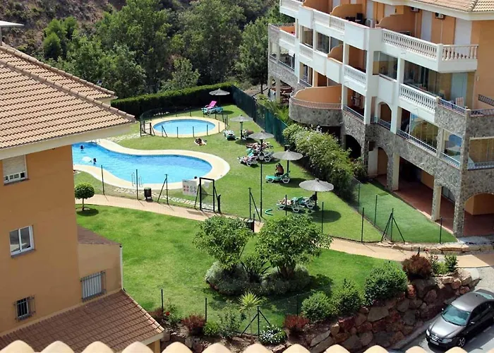 Modern Penthouse Apartment *