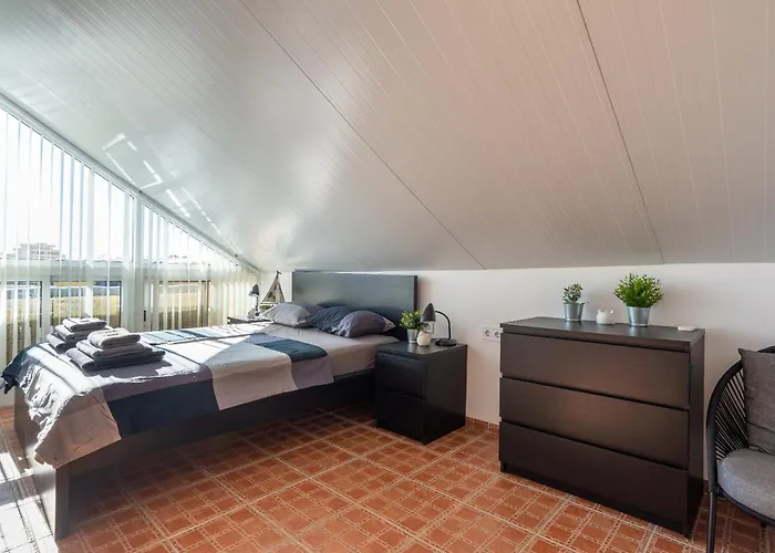 Modern Penthouse アパート *