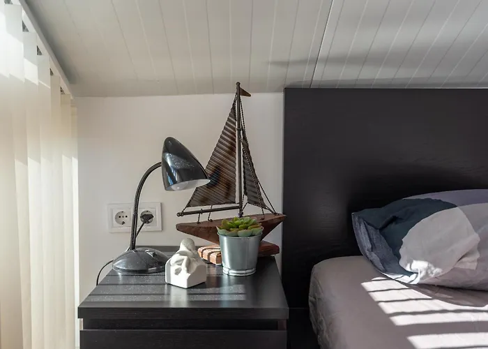 Modern Penthouse アパート